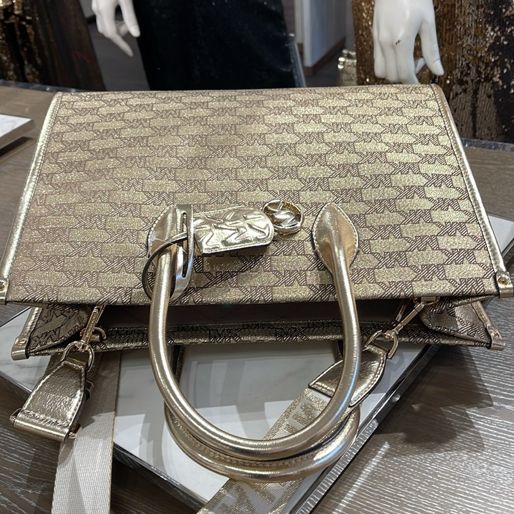Michael Kors Medium Mirella EW Tote Bag Crossbody Shoulder Handbag NWT - Picture 8 of 16